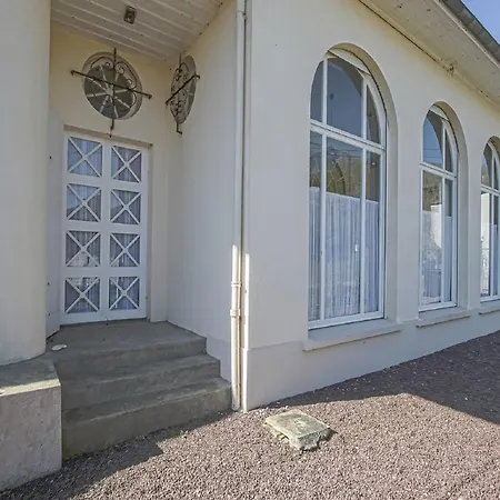 Holiday Home Near Bayeux & North Sea Beach, Cleaning Included *